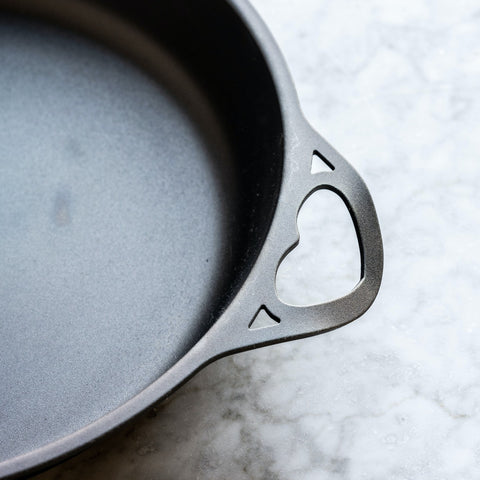 Solidteknics Iron Skillet