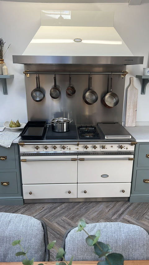 EX-DISPLAY: Lacanche Chalonnais Classic Duel Fuel & Matching Brasserie Hood in Ivory with brass trim