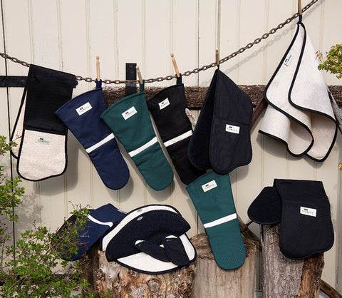 AGA Dark Blue Gauntlet