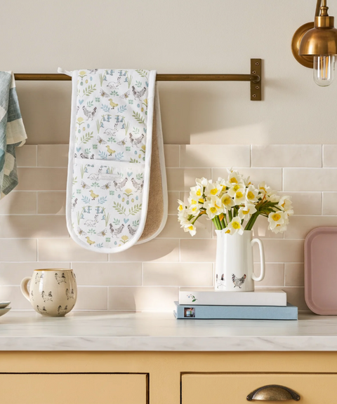 Sophie Allport Double Oven Glove - Spring Chicken