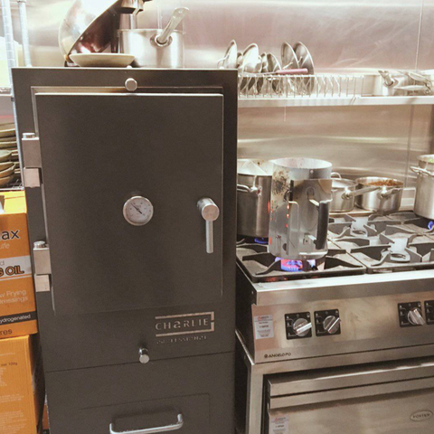 Professional Charlie Charcoal Oven