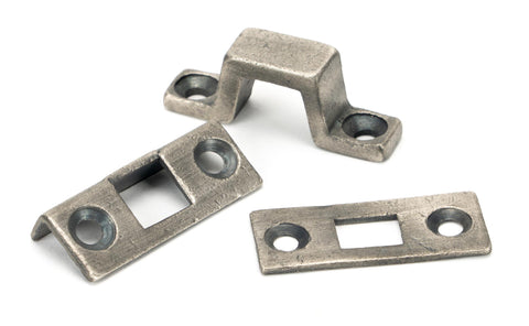 Universal Bolt