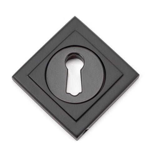 Round Escutcheon