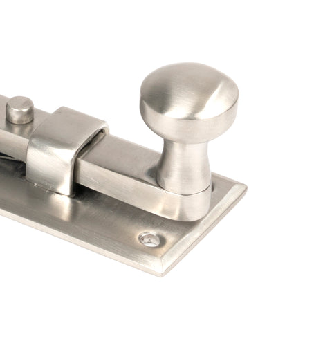 Universal Bolt