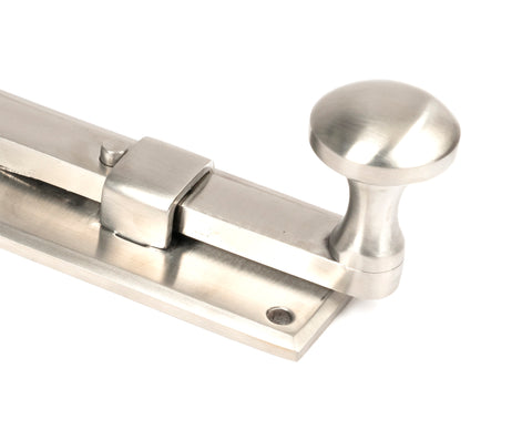 Universal Bolt