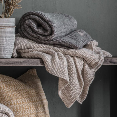 Throws & Blankets