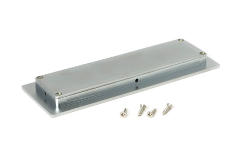 Plain Rectangular Pull