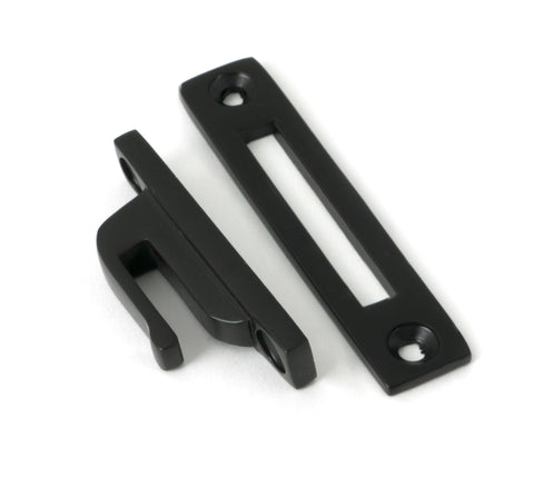 Locking Newbury Fastener