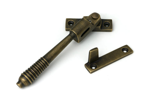 Night-Vent Locking Reeded Fastener