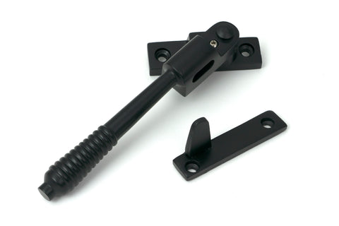 Night-Vent Locking Reeded Fastener
