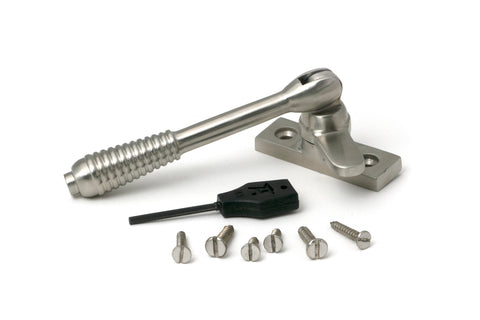 Locking Reeded Fastener