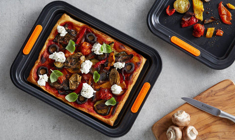 Le Creuset 32cm Small Baking Tray