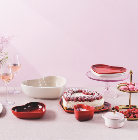 Le Creuset Stoneware Heart Plate 23cm in Meringue