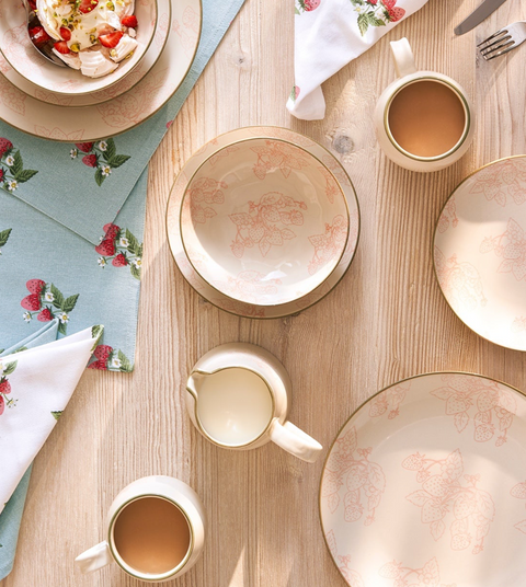 Sophie Allport Stoneware Dinner Plate - Strawberries